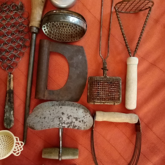 Vintage Kitchen Utensil Collection - Picture 2 of 8